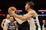 Kyle Korver with the Milwaukee Bucks in 2019.